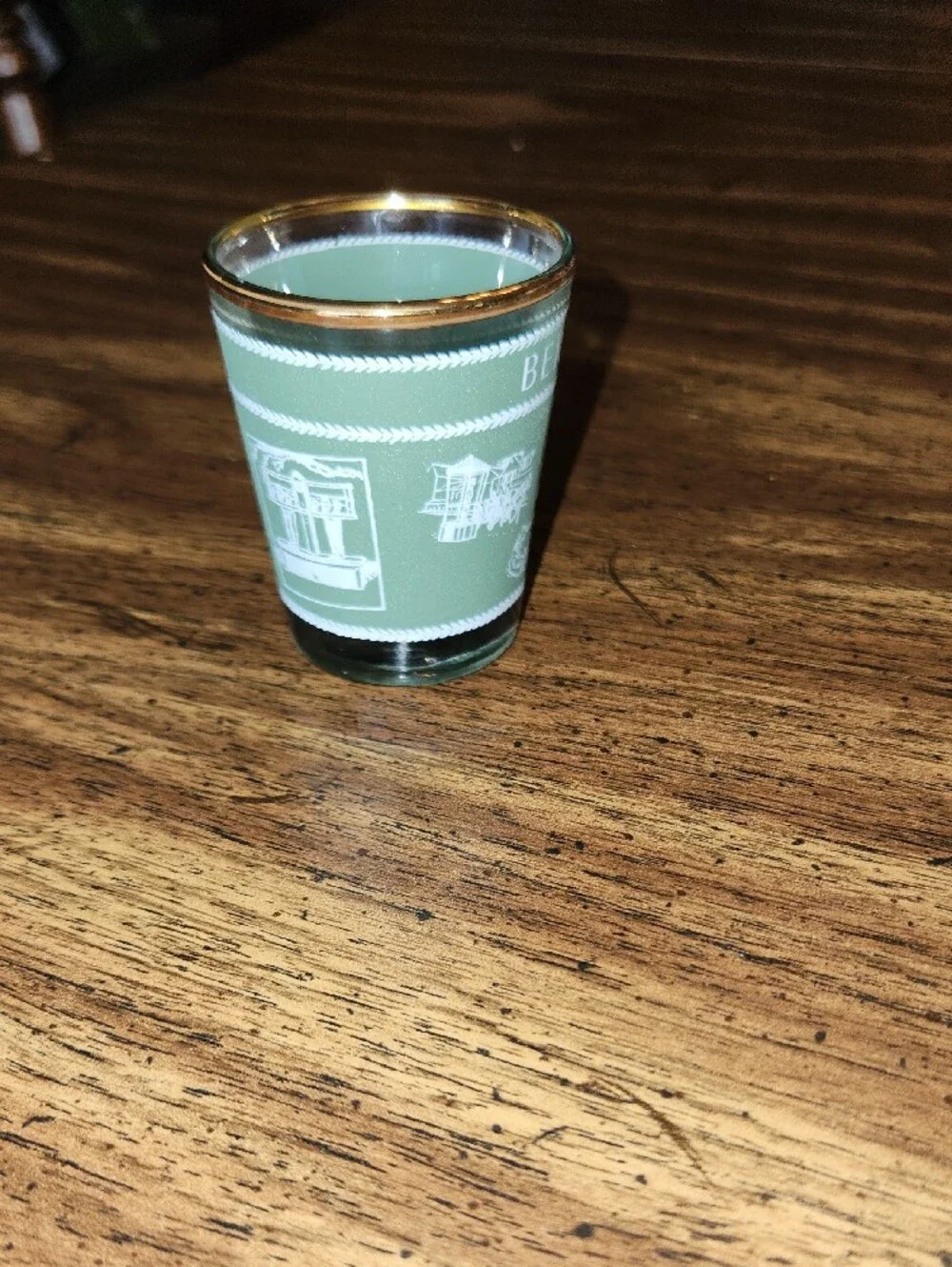 N/A branded green
